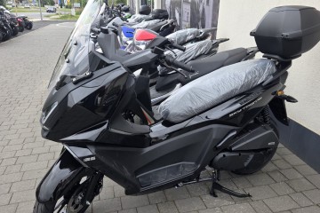 KYMCO SKYTOWN 125 z kuferkiem i szybą ABS