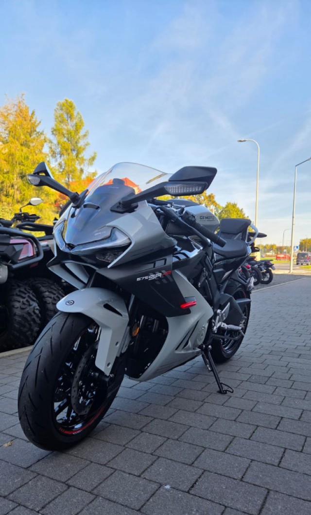 cf-moto